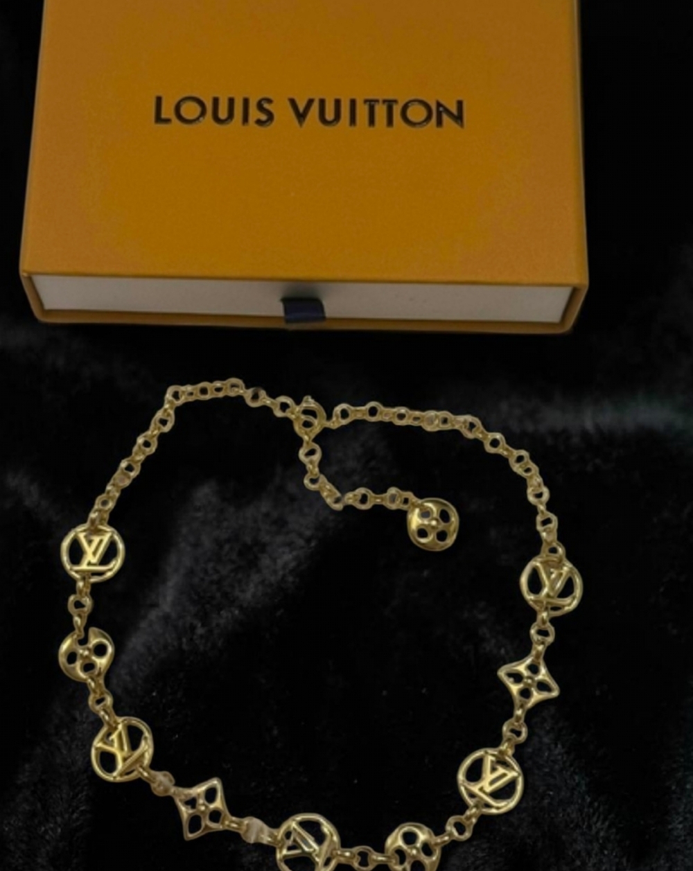 L Gold Charm Necklace